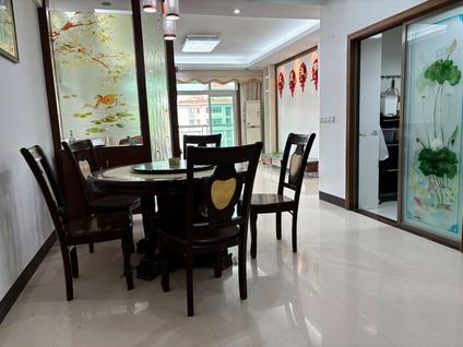 河源鸿翔华庭3室2厅128平高楼层/共19层