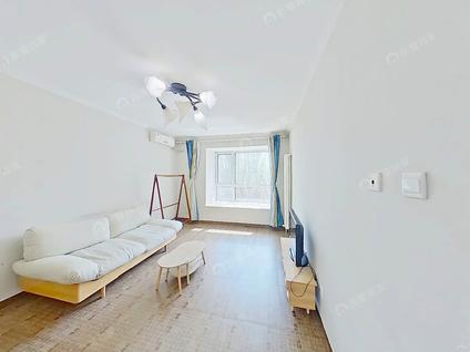 北京运河湾(南区)1室1厅64.64平低楼层/共11层