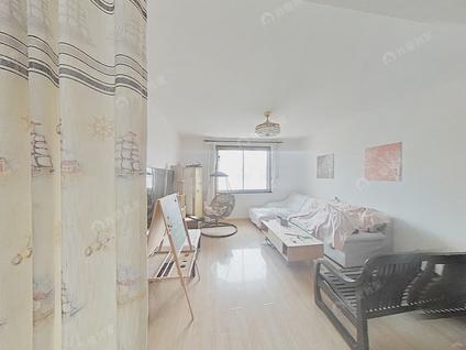 上海惠浦公寓5室3厅136平高楼层/共5层