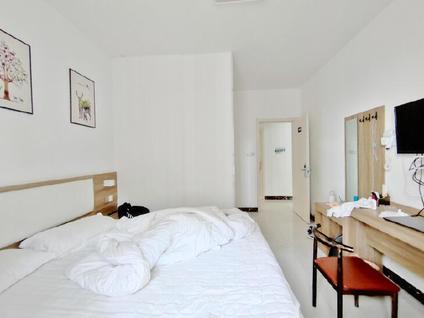 北京绿地中央广场(三区)3室2厅114平中楼层/共27层