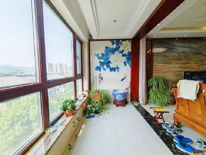 济南中建长清湖(瀛园)3室2厅153平高楼层/共9层