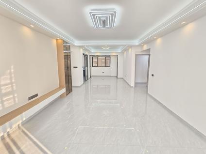 江门绿地公园城4室2厅163平高楼层/共32层