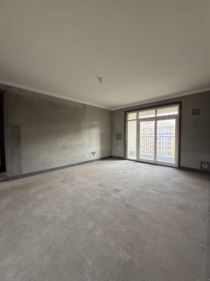 北京偃师建业森林半岛4室2厅176.81平低楼层/共33层