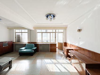 北京建行家属院(广场南口)3室2厅110平中楼层/共8层