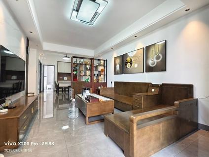 北京左岸观邸3室2厅132平中楼层/共24层