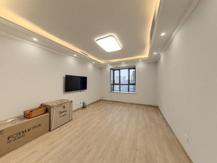 北京华悦城3室2厅105.81平高楼层/共26层