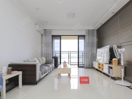 江门奥园外滩2室2厅80平中楼层/共25层