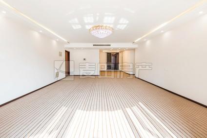 北京八斗4室2厅179.2平低楼层/共19层