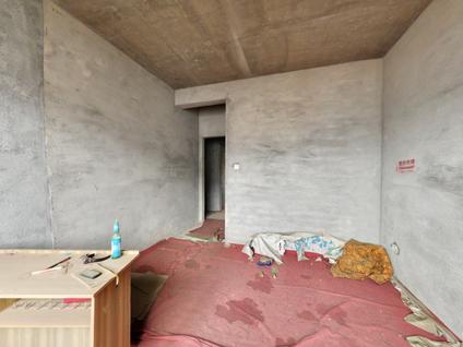 北京君康家园4室2厅123.2平中楼层/共18层