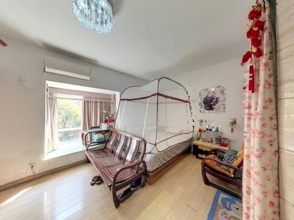 北京花街18(枫华苑)3室2厅143.12平中楼层/共8层