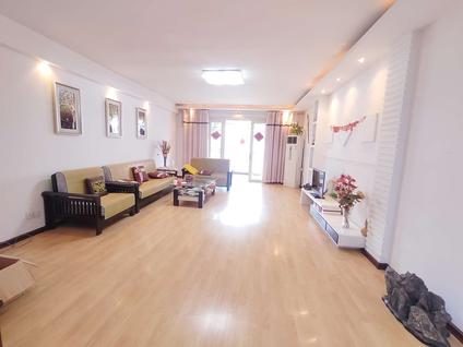 北京光彩美庐花园4室2厅166.14平低楼层/共7层