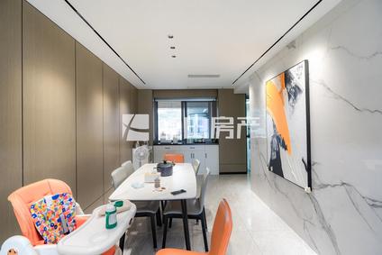 北京新景七星公馆3室2厅168.56平低楼层/共36层