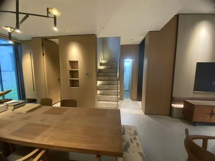 北京融创潭江首府6室2厅175平低楼层/共33层