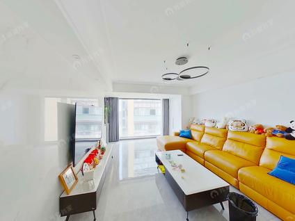 北京亿丰蔚蓝郡4室2厅151.12平高楼层/共18层