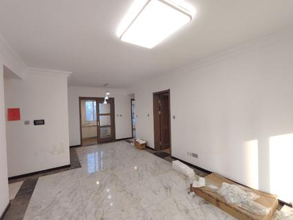 北京碧桂园凤凰台3室2厅120平低楼层/共18层