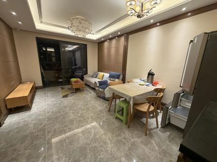 北京恒大香颂湾2室1厅76平低楼层/共18层