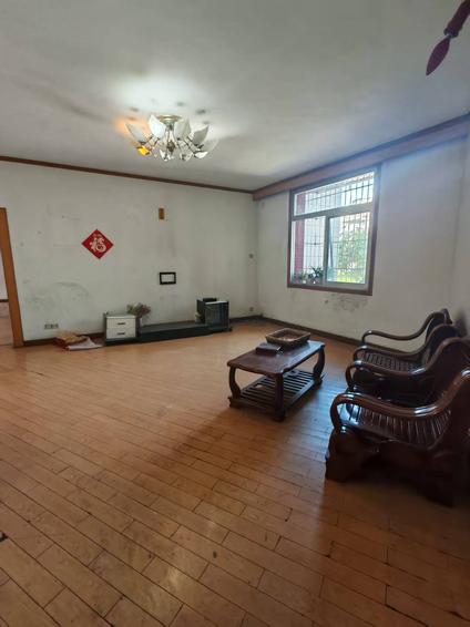 北京凤凰小区3室2厅130平低楼层/共8层