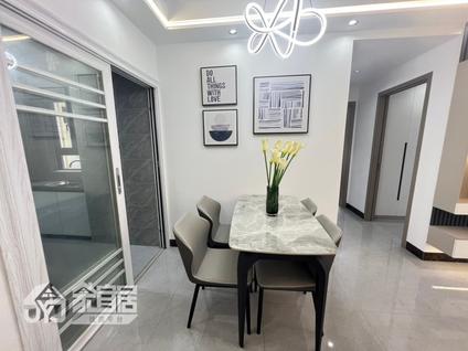 江门江海保利大都汇3室2厅80平高楼层/共17层