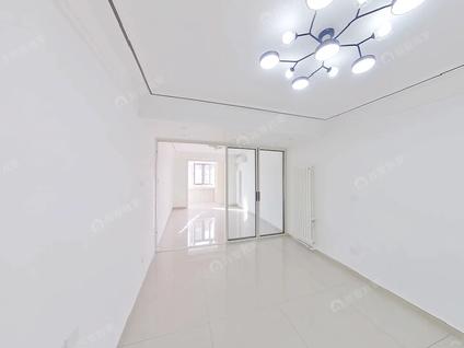 北京砂轮厂宿舍4室2厅103.07平高楼层/共7层