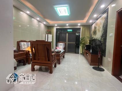 江门翠湖湾3室2厅122平低楼层/共33层