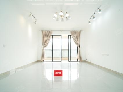 北京莱茵华庭4室2厅126平低楼层/共28层