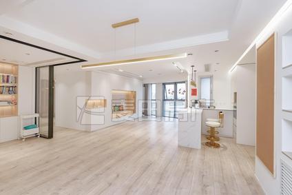 北京三里屯SOHO公寓2室2厅182平高楼层/共32层