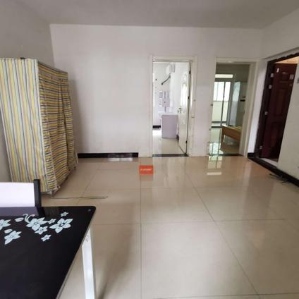 北京铁二处小区2室1厅75平低楼层/共6层