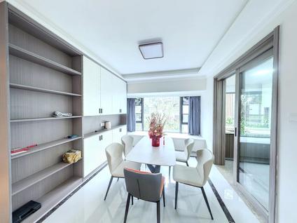 北京华侨城曦海岸4室2厅142.51平低楼层/共24层