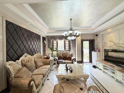 北京汇龙国际花园(别墅)5室3厅275平低楼层/共3层