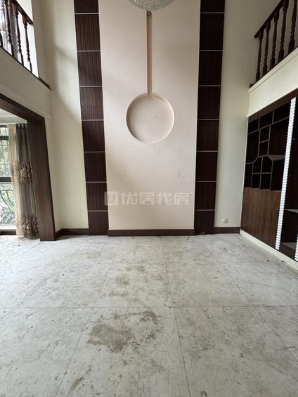 北京金林碧水住宅小区5室3厅247平低楼层/共7层