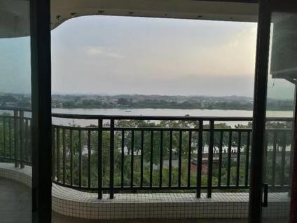 北京汇景湾3室2厅135平低楼层/共20层