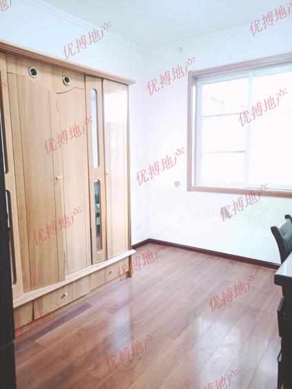 北京御苑新城3室2厅131平低楼层/共18层