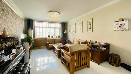 北京金马家园3室2厅130.57平低楼层/共6层