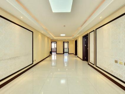 北京融创长风壹号3室2厅137.3平中楼层/共34层