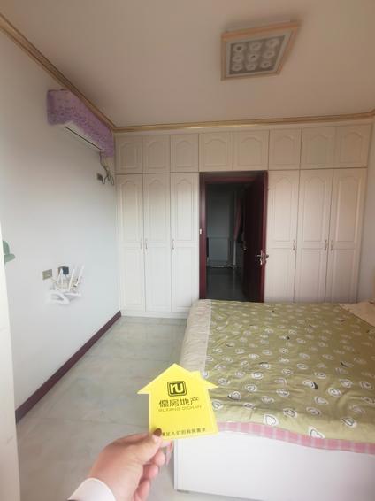 北京嘉和苑3室2厅84平中楼层/共16层