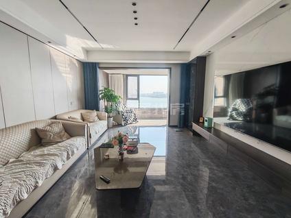 北京铜锣湾九街云顶4室2厅177平低楼层/共49层