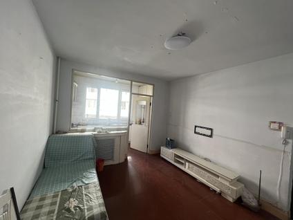 呼和浩特翔宇花园小区2室1厅71平中楼层/共6层