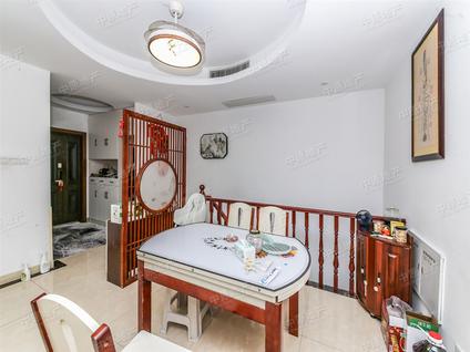 北京保利湖畔阳光苑4室2厅304.29平低楼层/共6层