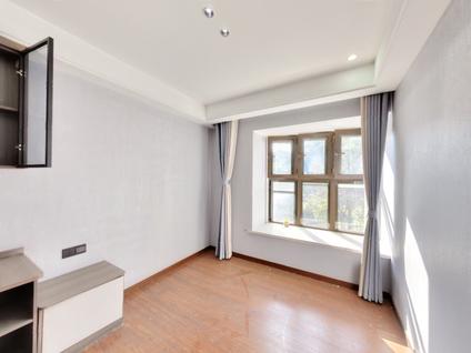 北京碧桂园翡翠台4室2厅143.2平低楼层/共18层