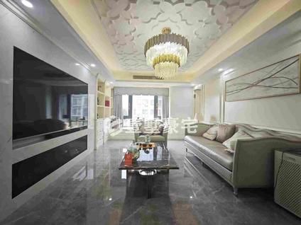 南京五矿九玺台3室2厅141.92平中楼层/共8层