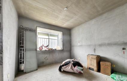 北京新景华城4室2厅134.83平中楼层/共11层