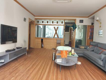 北京黄河阳光小区3室2厅124.67平低楼层/共7层