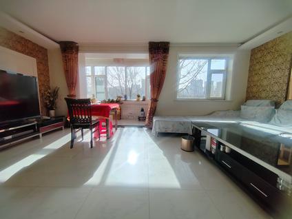 北京湟水花园4室2厅165.76平中楼层/共7层