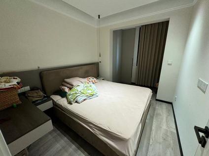 北京丽雅龙璟台2室1厅82平低楼层/共33层