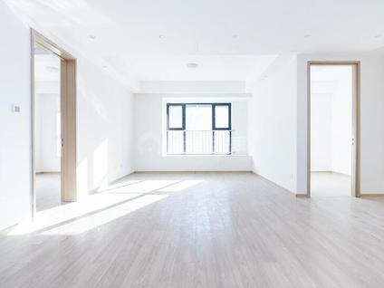 北京招商都会湾4室1厅138.83平低楼层/共6层