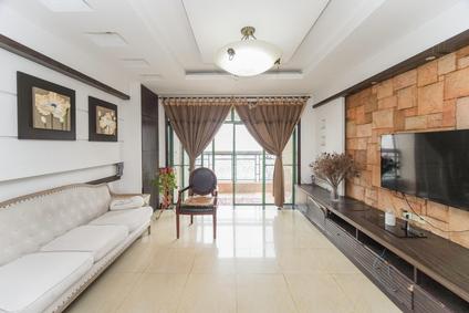 无锡龙世太阳花园(梁清苑)3室2厅138平高楼层/共12层