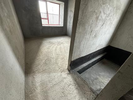 北京书院南山4室2厅133平低楼层/共27层