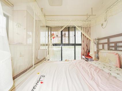 北京华通花园(六区)2室1厅69.89平低楼层/共18层