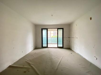 北京国际华城3室2厅123.6平低楼层/共34层