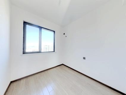 青岛悦和山海3室1厅132平中楼层/共11层